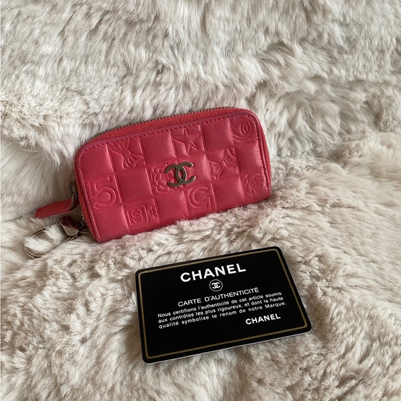 Chanel lucky charm embossed leather card/key holder